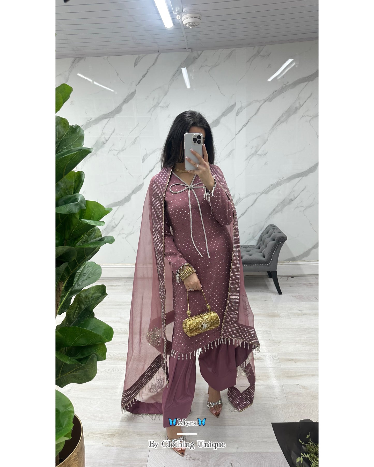 Myra 🕊️