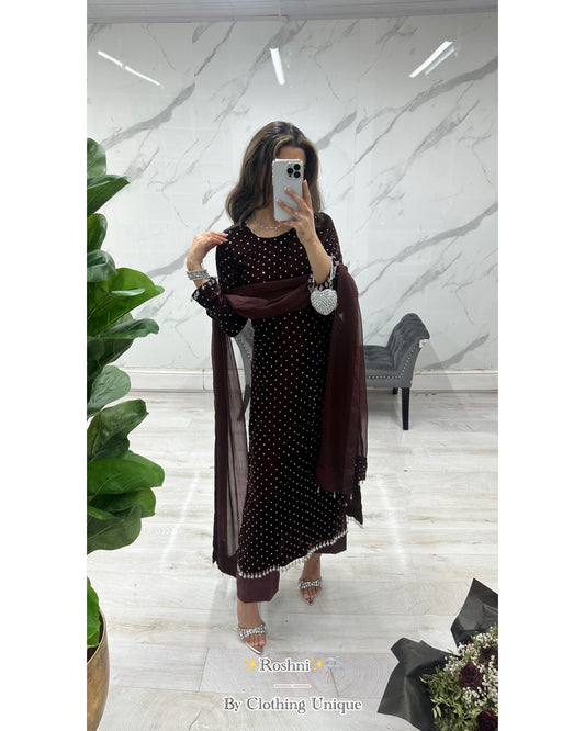 Roshni 🕊️ luxe velvet