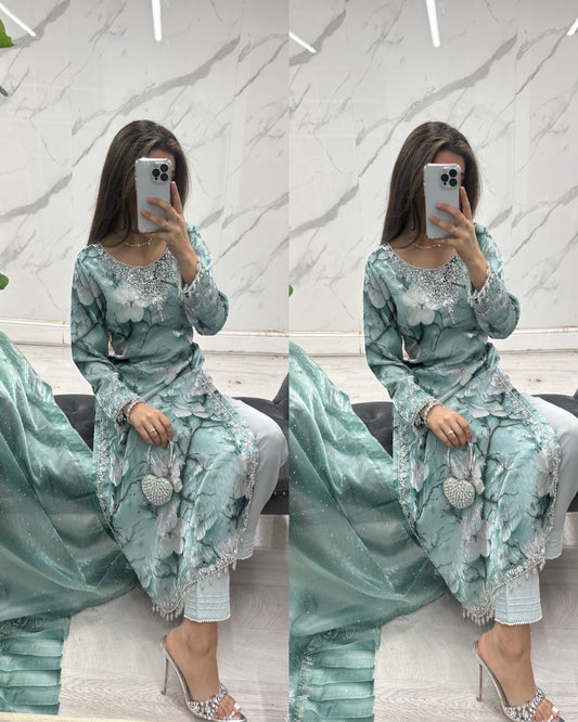NOOR 🦋
