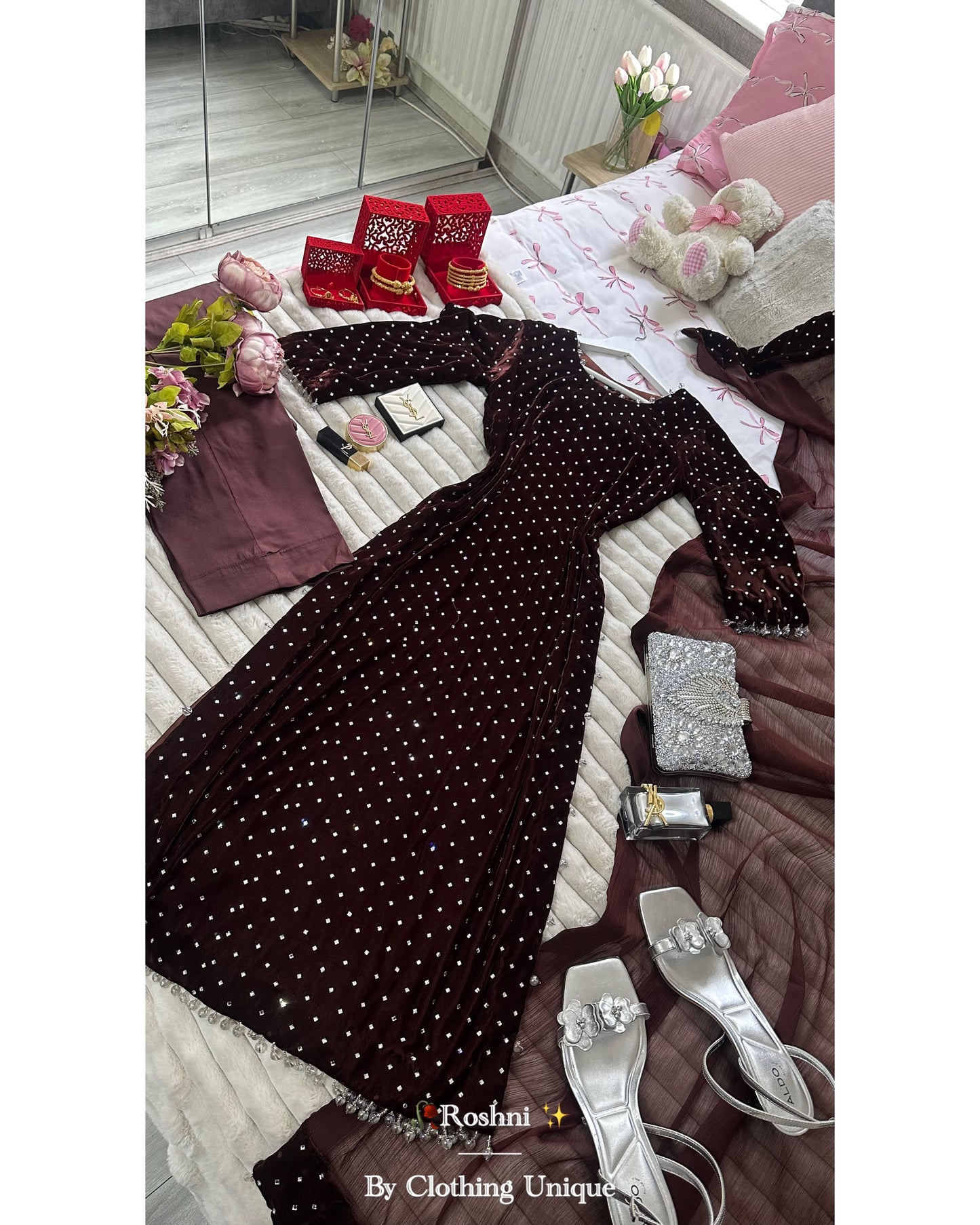 Roshni 🕊️ luxe velvet
