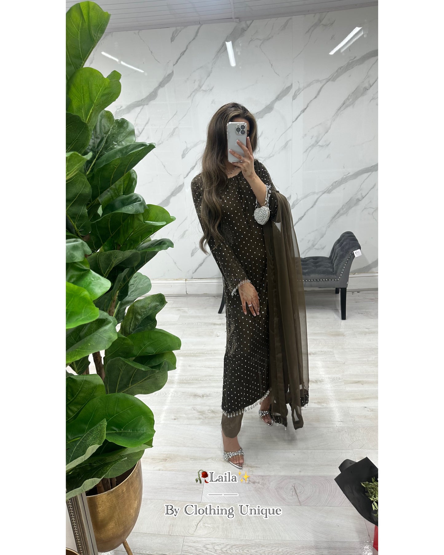 Laila 🕊️ luxe velvet