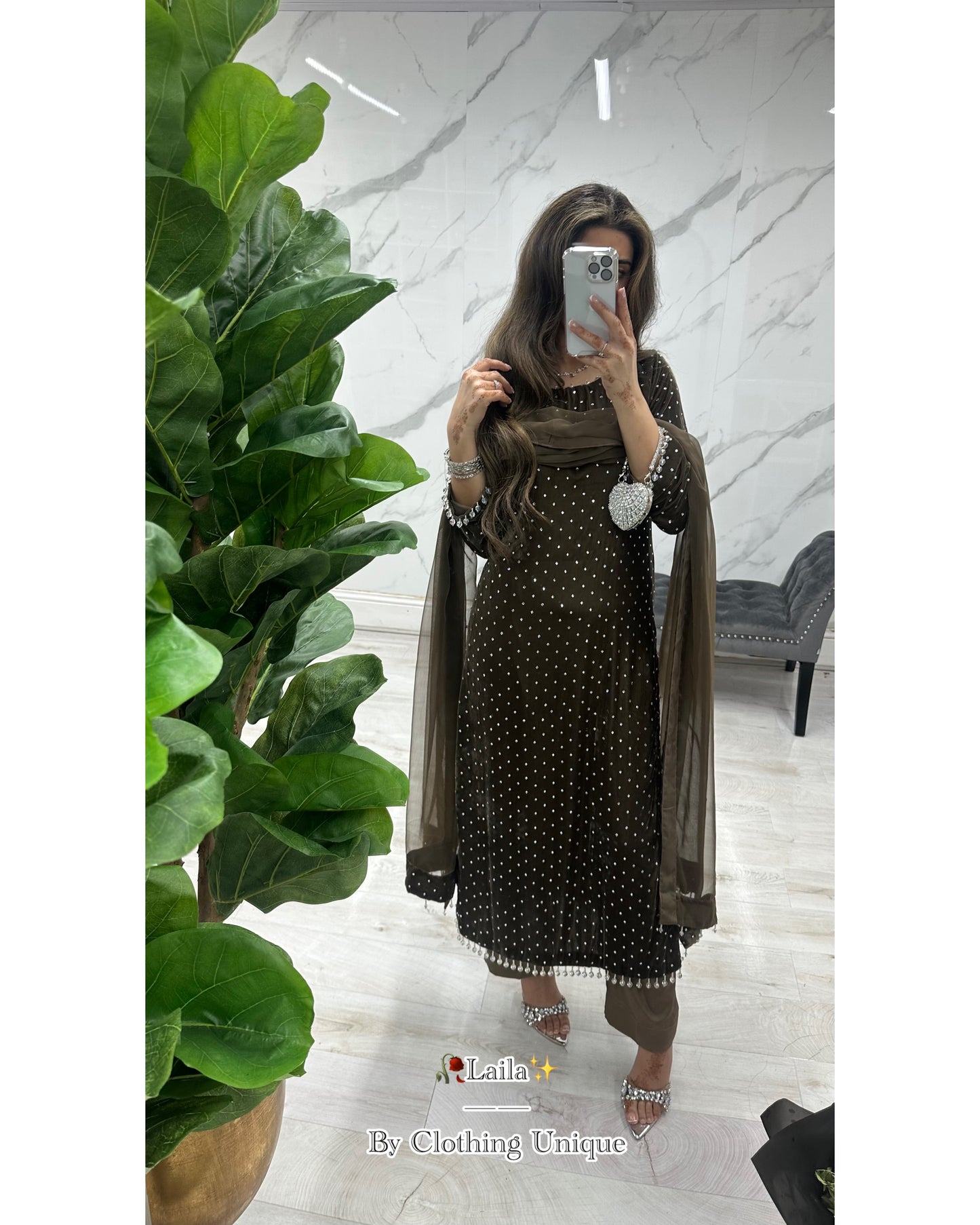 Laila 🕊️ luxe velvet