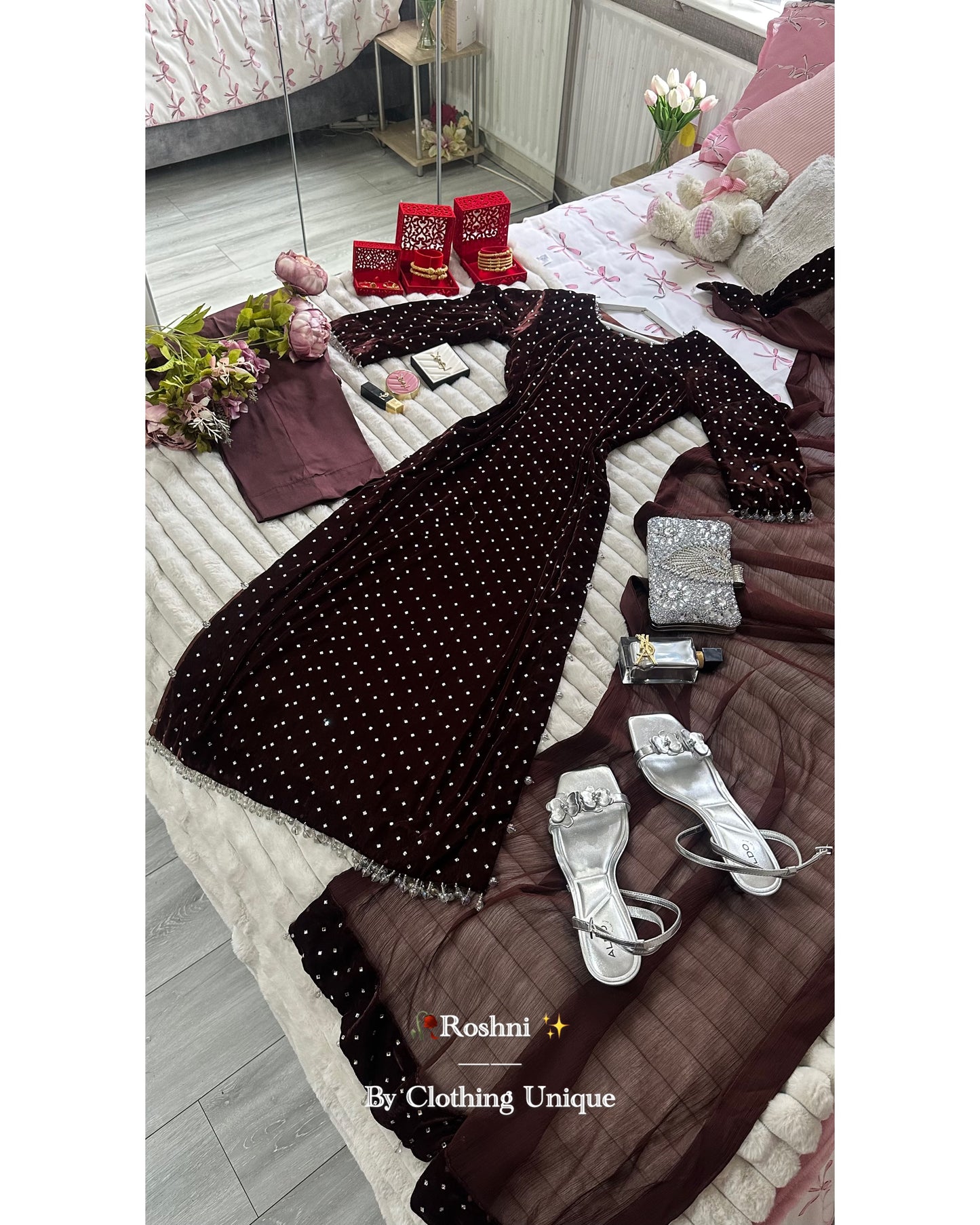 Roshni 🕊️ luxe velvet