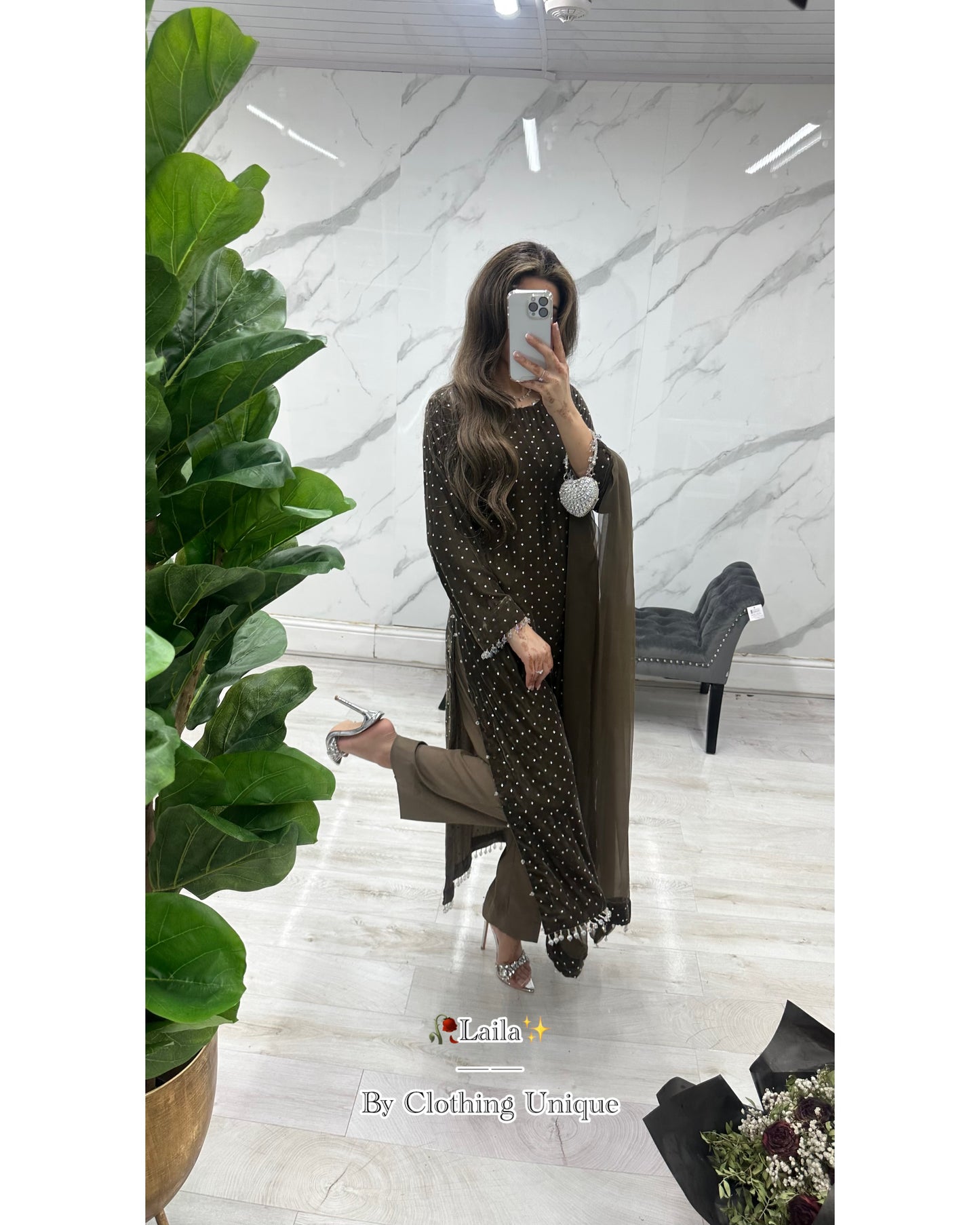 Laila 🕊️ luxe velvet