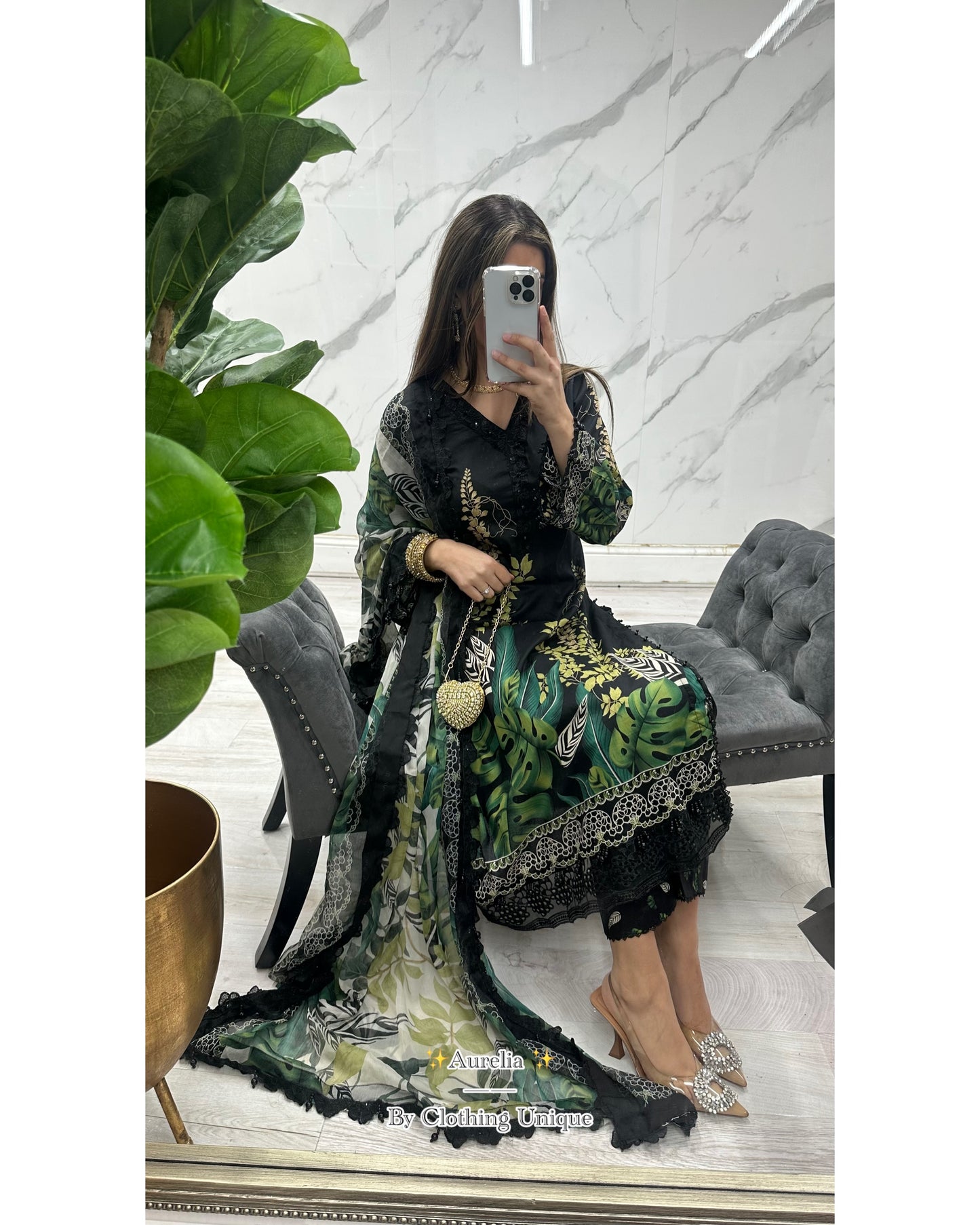 Aurelia 🖤 MARIA B