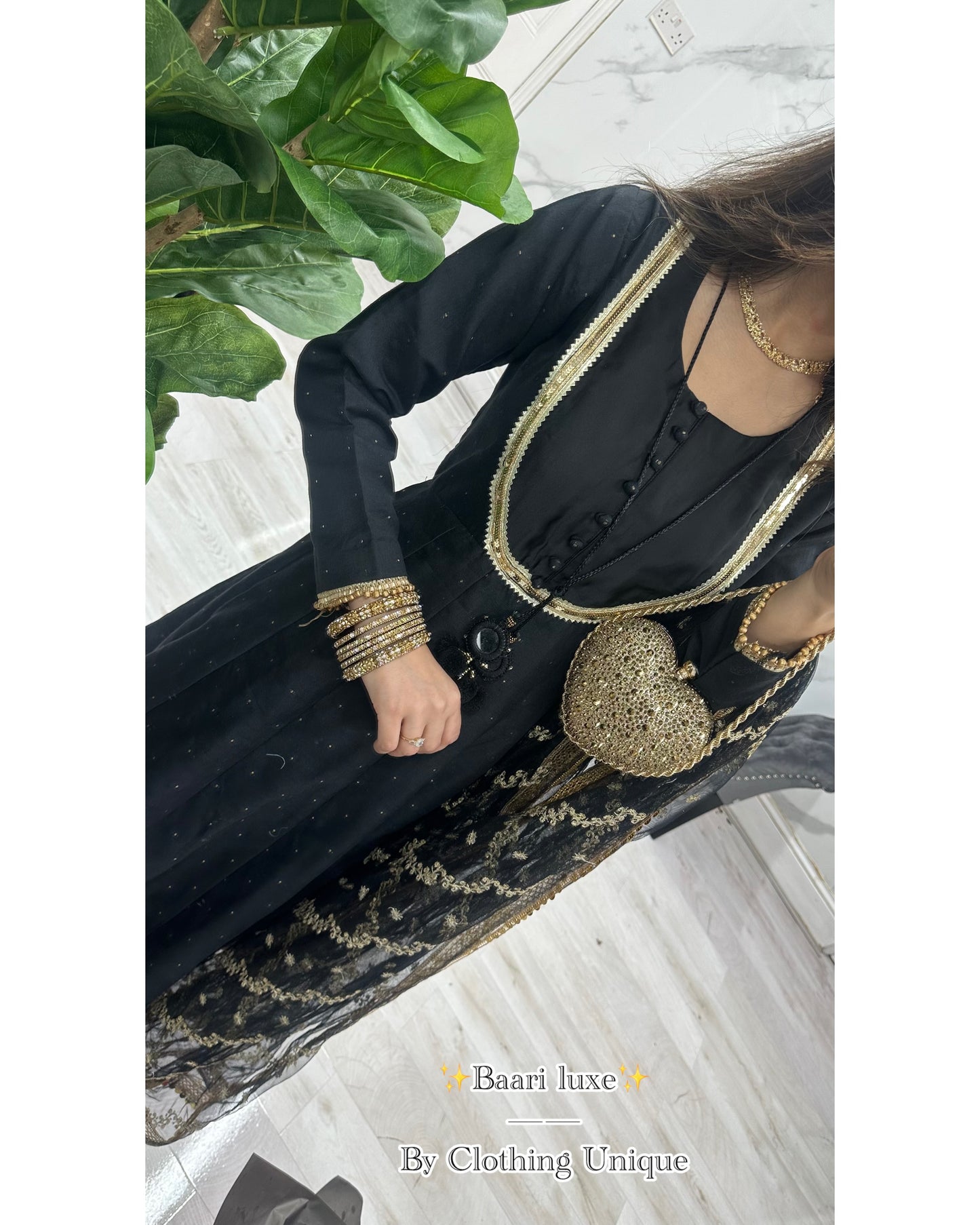 Baari black